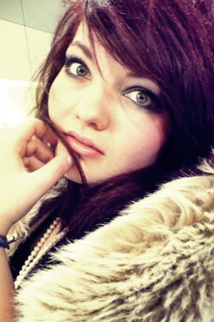 hair, skin, hand, selfie, textile, fur
