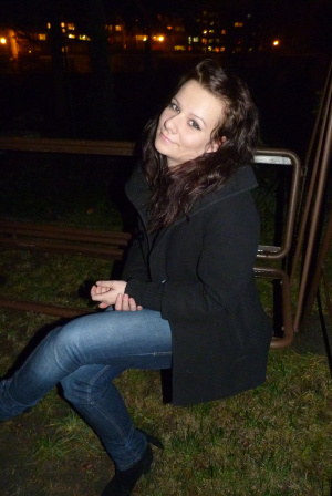 hair, fun, jeans, denim, smile, cool, sitting