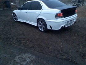 NIEAKTUALNESPRZEDANA-SPRZEDANA-SPRZEDANA.JEST W OKOLICACH ŁODZI.  BMW e36   dobra fura szybko się zmyła... ...