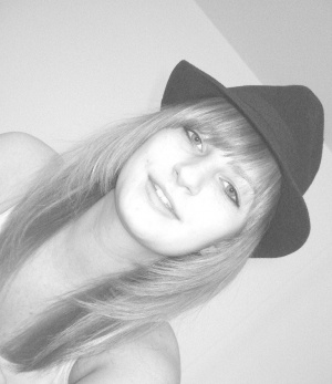 skin, smile, hat
