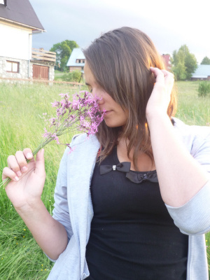 hand, petal
