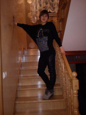 standing, stairs