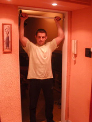 muscle, standing, room