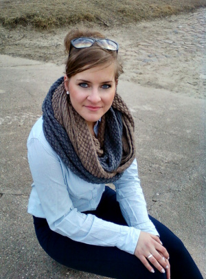 hand, outerwear, jeans, denim, cool, sitting, scarf