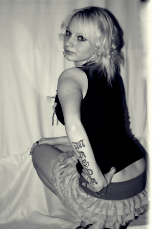 monochrome, model