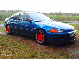 CIVIC EJ2 - zmiana:) powyżej są zdjecia na których nie wyglądała , zresztą oceńcie sami