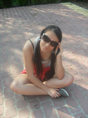 hand, fun, cool, glasses, sitting, leisure, sunglasses