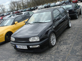 Sprzedam golf 3 gt 1.8 benzyna pisac na prv iwkaiewka :)