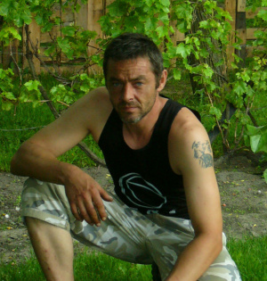 hand, sitting, muscle, dude, jungle