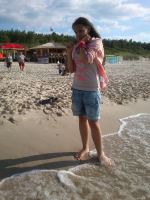 fun, jeans, denim, leisure, vacation, event, shorts, beach, sand