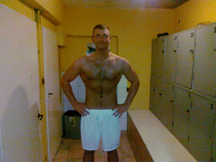 Staż - zaczynam trzeci tydzień . Wzrost 200 cm , waga 106 kg .
