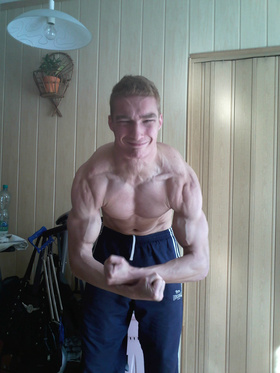 75kg 180cm wzrostu :)