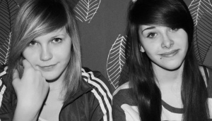 hair, fun, smile, monochrome, bangs