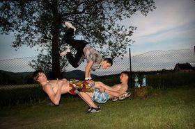 http://www.fotka.pl/profil/xxxxMajkel07002xxx przeglądając Mój profil. Zachęcam do obejrzenia  filmików zamieszone na moim profilu w komentarzach ;)
