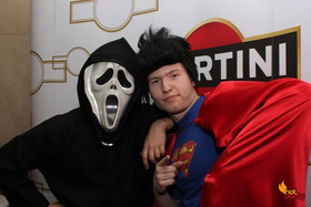 SuperMen? ;D http://www.fotka.pl/profil/MisiaaaaQ
