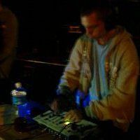 //www.facebook.com/PawelDj