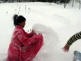 Prosto z łóżka, w skarpetkach, w szlafroku, pidżamie.. na śnieg. Nie było zmiłuj..