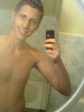 http://www.fotka.pl/profil/edzik1