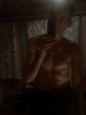 http://www.fotka.pl/profil/CiastkoZaCycki