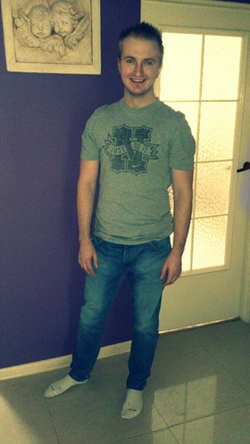 http://www.fotka.pl/profil/LukasTychy88