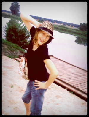 jeans, cool, standing, room, hat