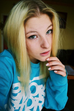 eyelash, hair, skin, hand, selfie, cool