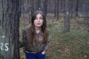 hair, outerwear, jeans, denim, smile, forest