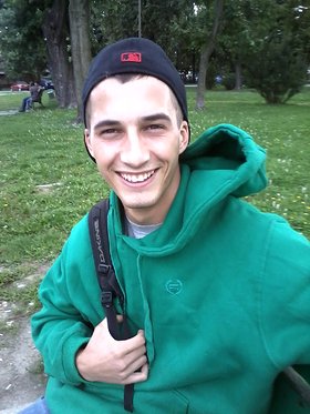 http://www.fotka.pl/profil/dzejkop56  smilee mordeczki