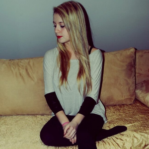 hair, sitting