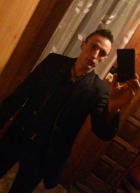 http://www.fotka.pl/profil/DJVersus