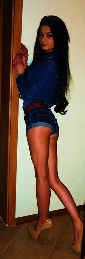 http://www.fotka.pl/profil/ChceBycTwojaKotka3