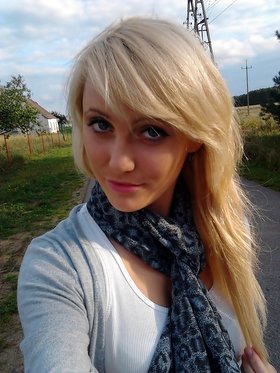 http://www.fotka.pl/profil/Slicznaajaa