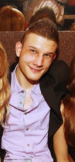 http://www.fotka.pl/profil/przystojnyBakus