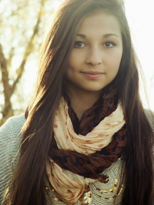 hair, scarf