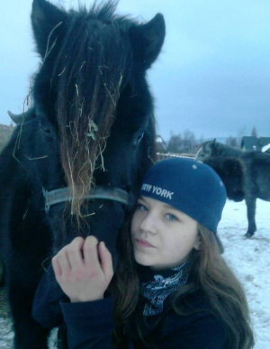 hand, cool, horse, beanie