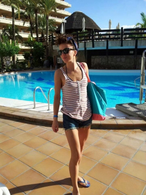 fun, leisure, vacation, sunglasses, shorts