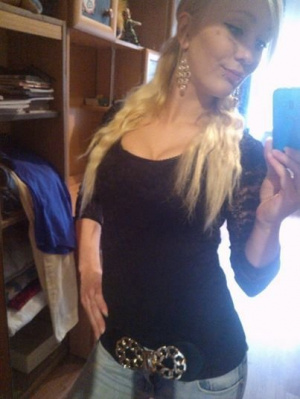 selfie, jeans