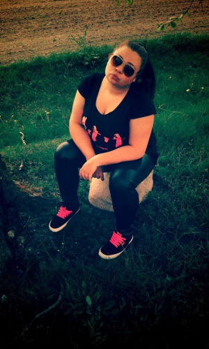 fun, smile, cool, glasses, sitting, leisure, sunglasses