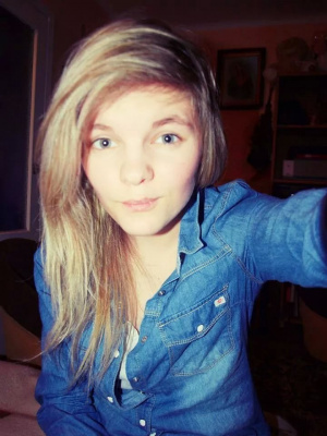 hair, fun, jeans, denim, smile, cool