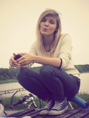 hand, fun, smile, cool, sitting, leisure