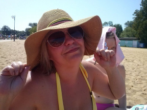 hand, fun, cool, glasses, vacation, sunglasses, goggles, hat, event, beach