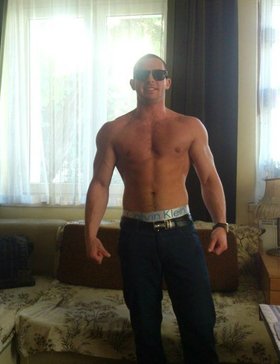 wzrost 175cm/ waga 78kg/ 90r.