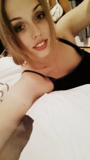 skin, selfie