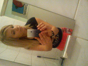 hand, selfie
