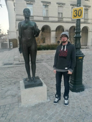 jeans, standing, statue, monument
