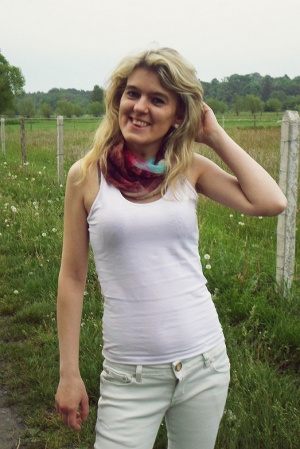 hair, jeans, denim, smile, shorts