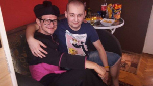 fun, smile, glasses, sitting