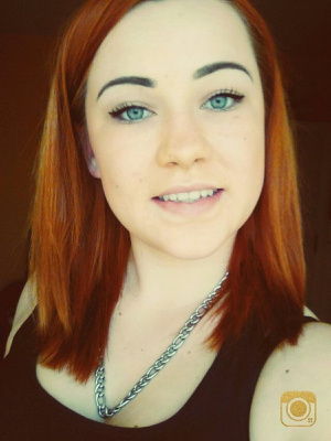 eyelash, hair, skin, smile, necklace