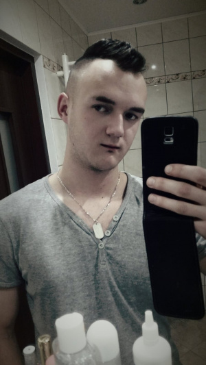 selfie, muscle, tableware