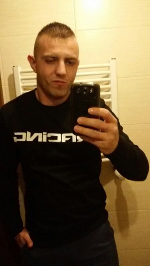 hand, selfie, muscle, tableware